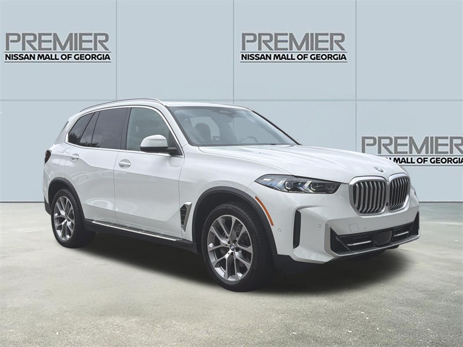 Used 2026 White BMW xDrive40i image 37
