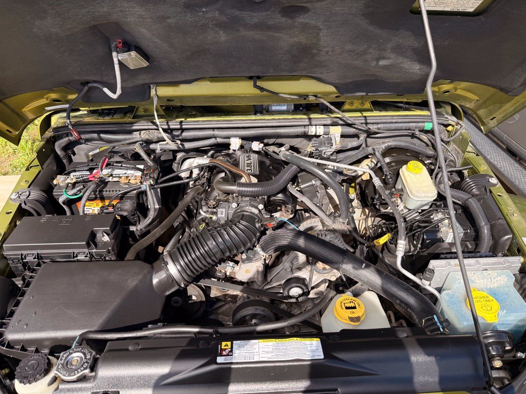 Used 2007 Green Jeep Sahara image 31