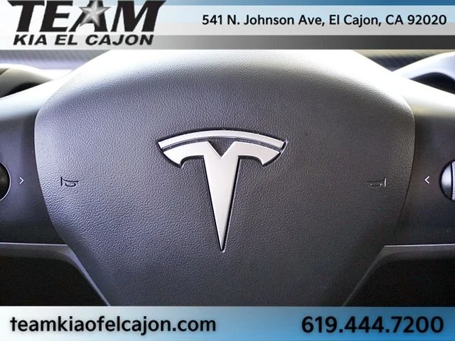 Used 2022  Tesla Long Range image 39