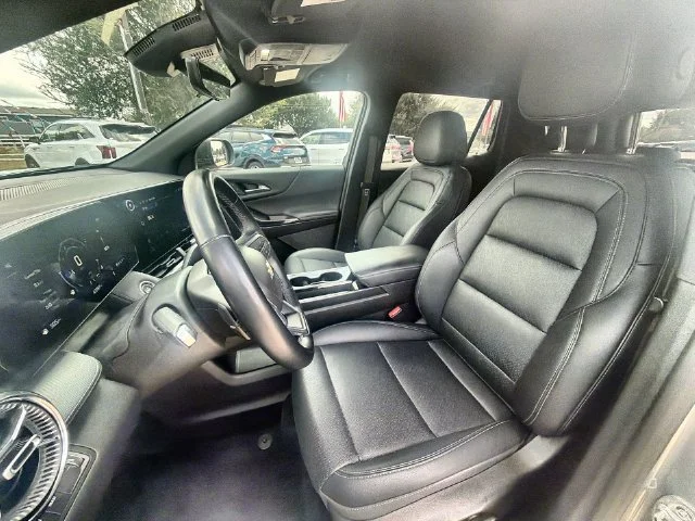 2025 Chevrolet Equinox LT - Photo 18