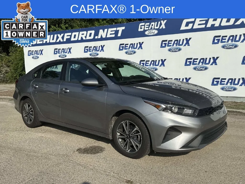 Used 2024 Gray Kia LXS image 2