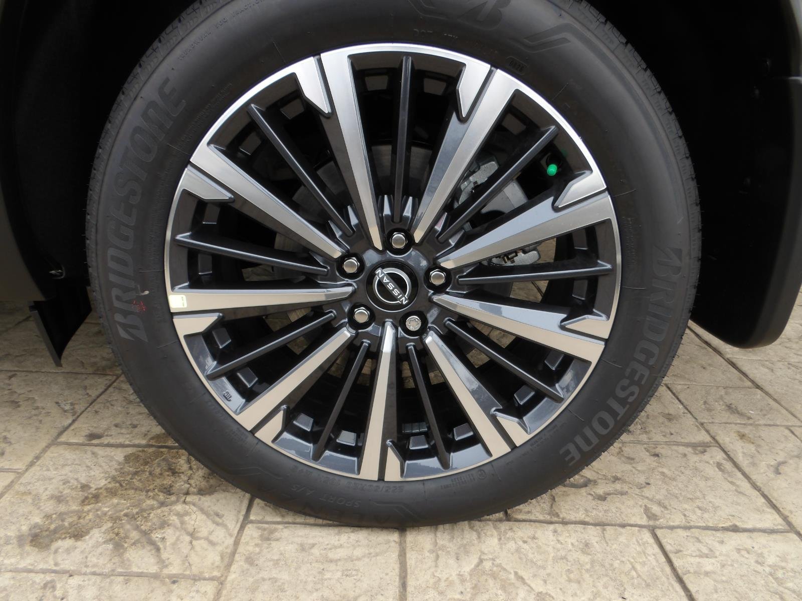 New 2026 Everest White Pearl Tricoat Nissan Platinum image 12