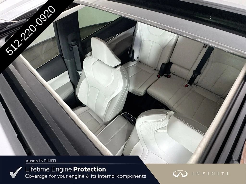 New 2027 RADIANT WHITE INFINITI LUXE image 27