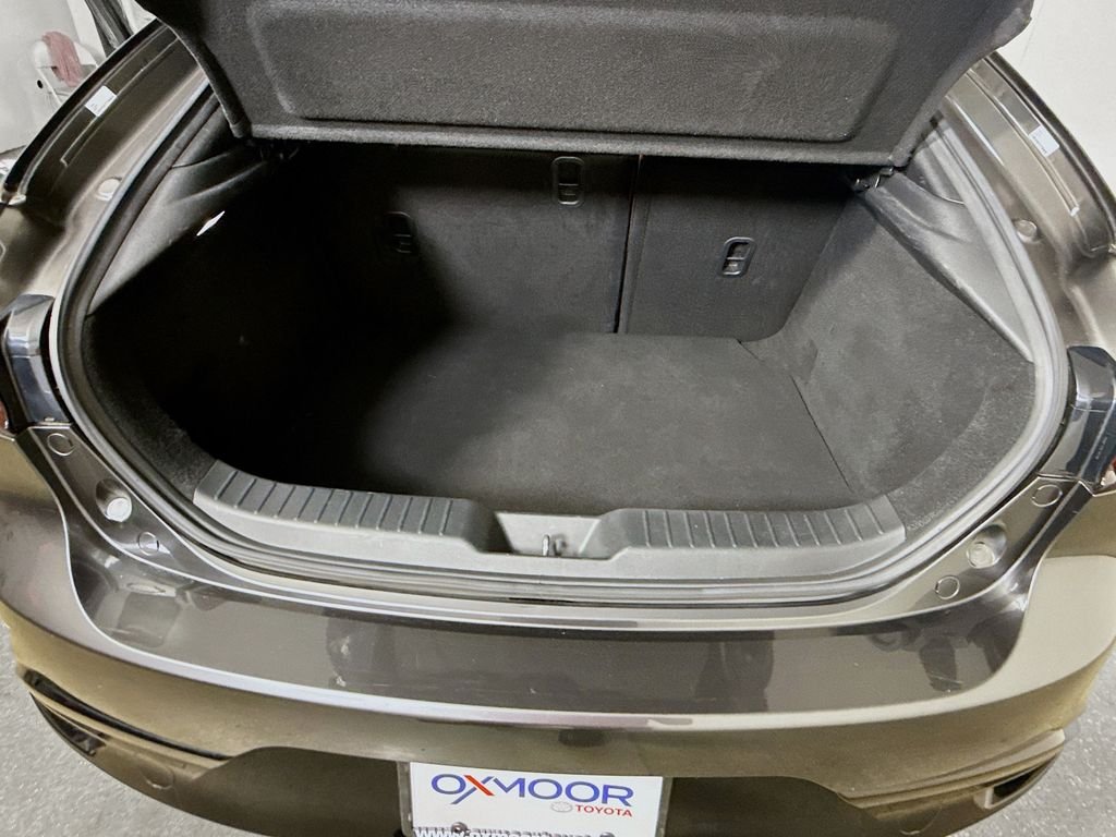 Used 2021 Machine Gray Metallic Mazda Premium image 26