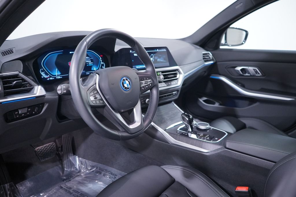 Used 2022 Alpine White BMW 330e iPerformance image 6