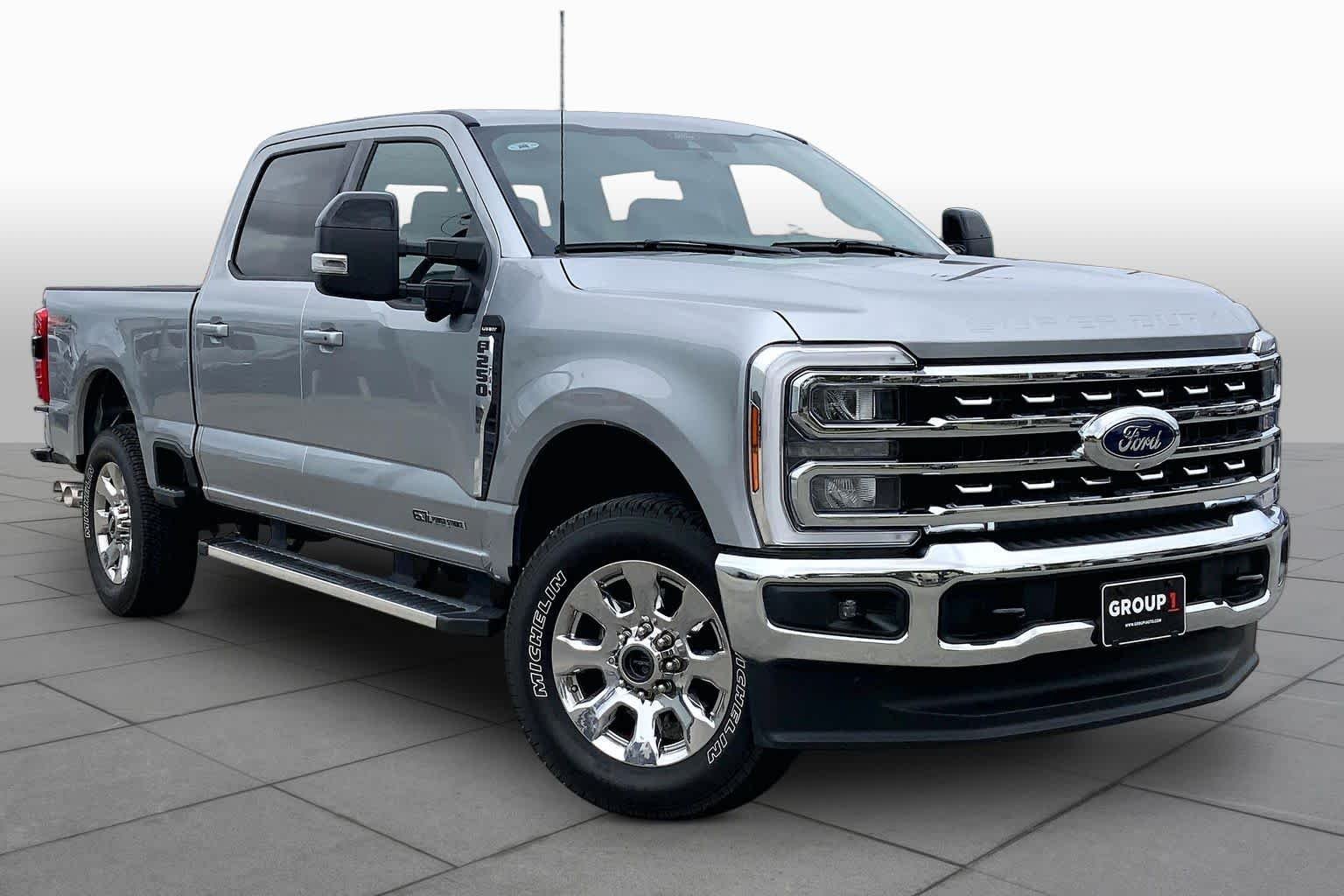 Used 2024 Iconic Silver Metallic Ford F-250 Pickup LARIAT image 3