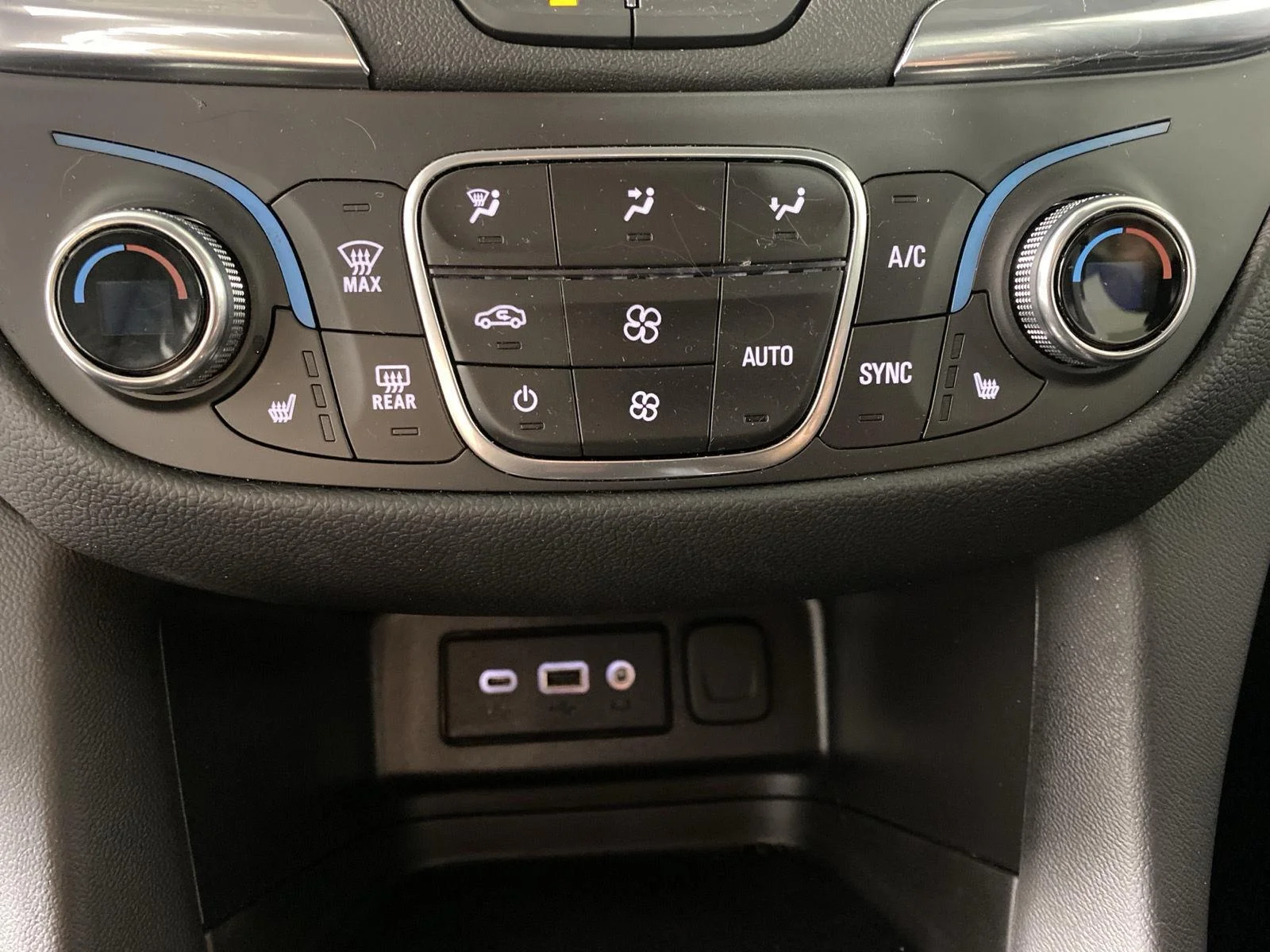 Used 2024 Mosaic Black Metallic Chevrolet LT image 19