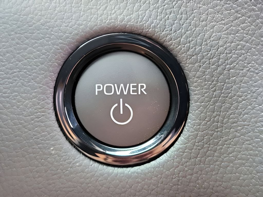 2026 Toyota Tundra Limited - Photo 27