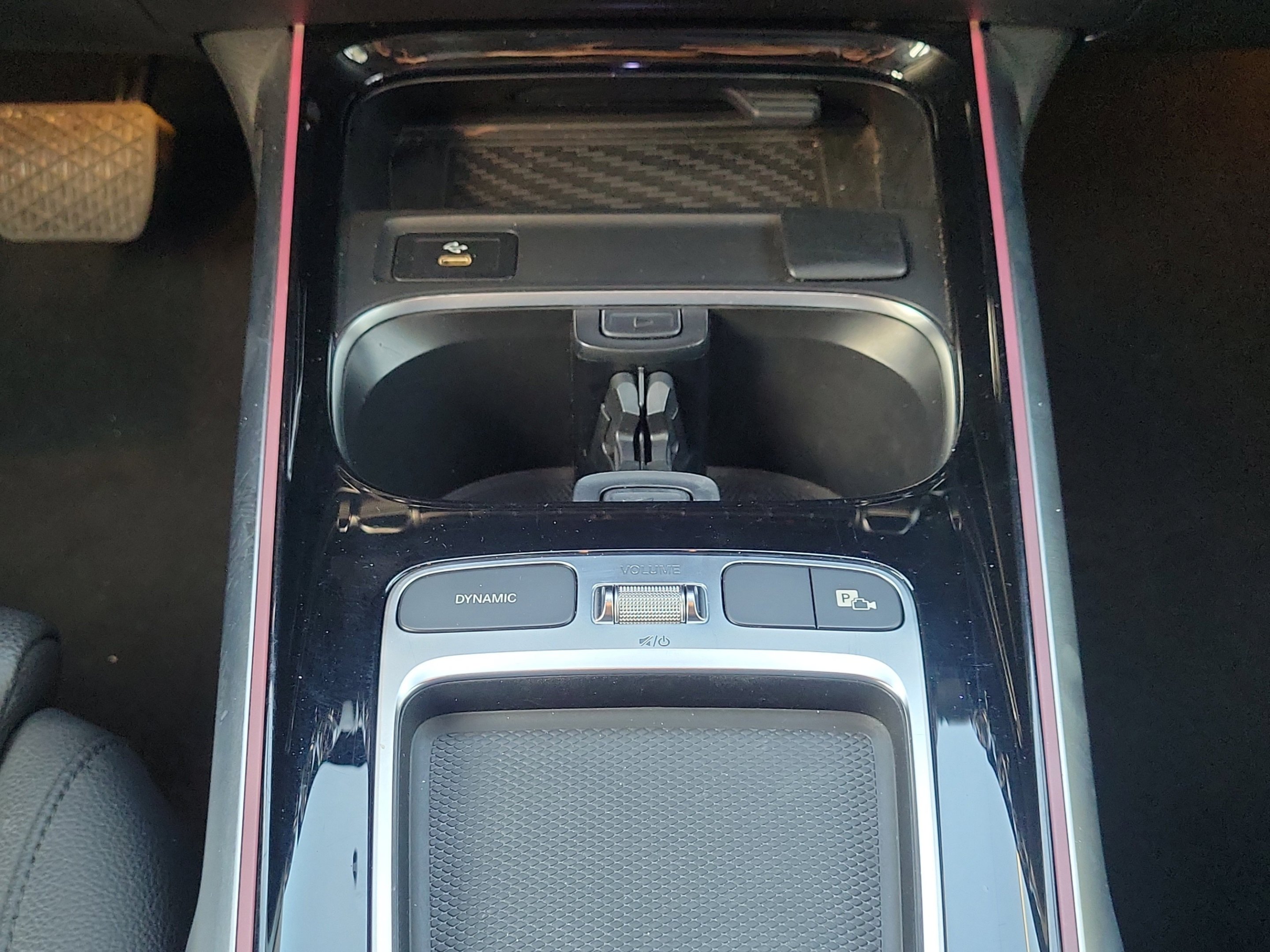 Used 2025 Polar White Mercedes-Benz GLB 250 image 19
