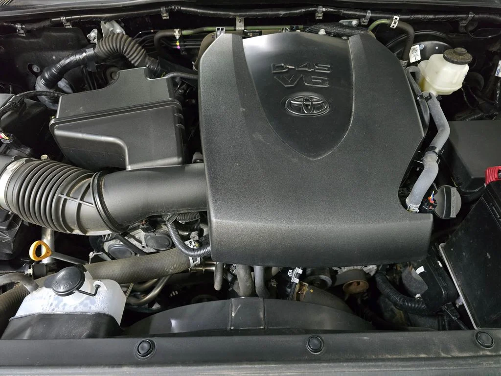 Used 2023 Black Toyota SR5 image 12