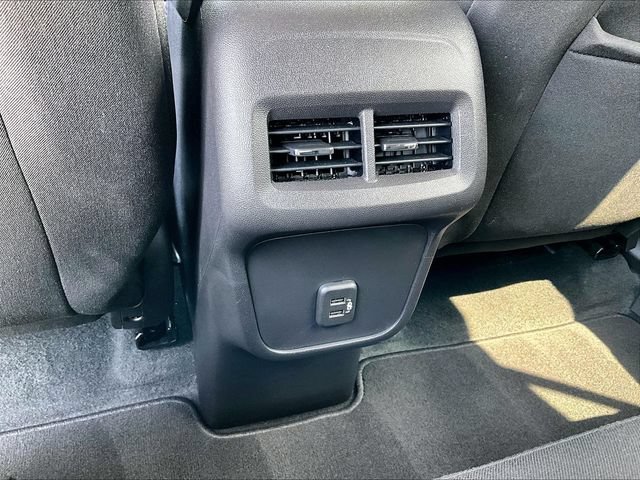 Used 2024 Summit White Chevrolet LT image 27
