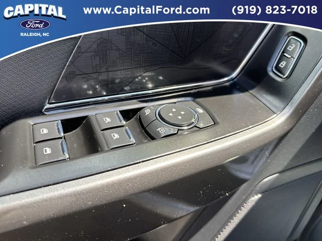 Used 2023 White Ford XLT image 21