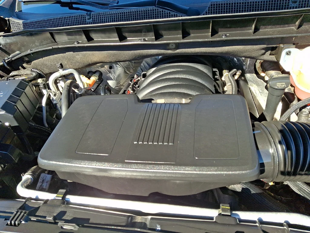 Used 2025 Black Chevrolet Z71 image 30