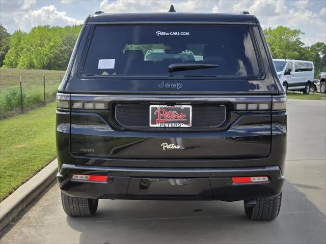 New 2026 High Gloss Black Exterior Paint Jeep Limited Altitude image 4