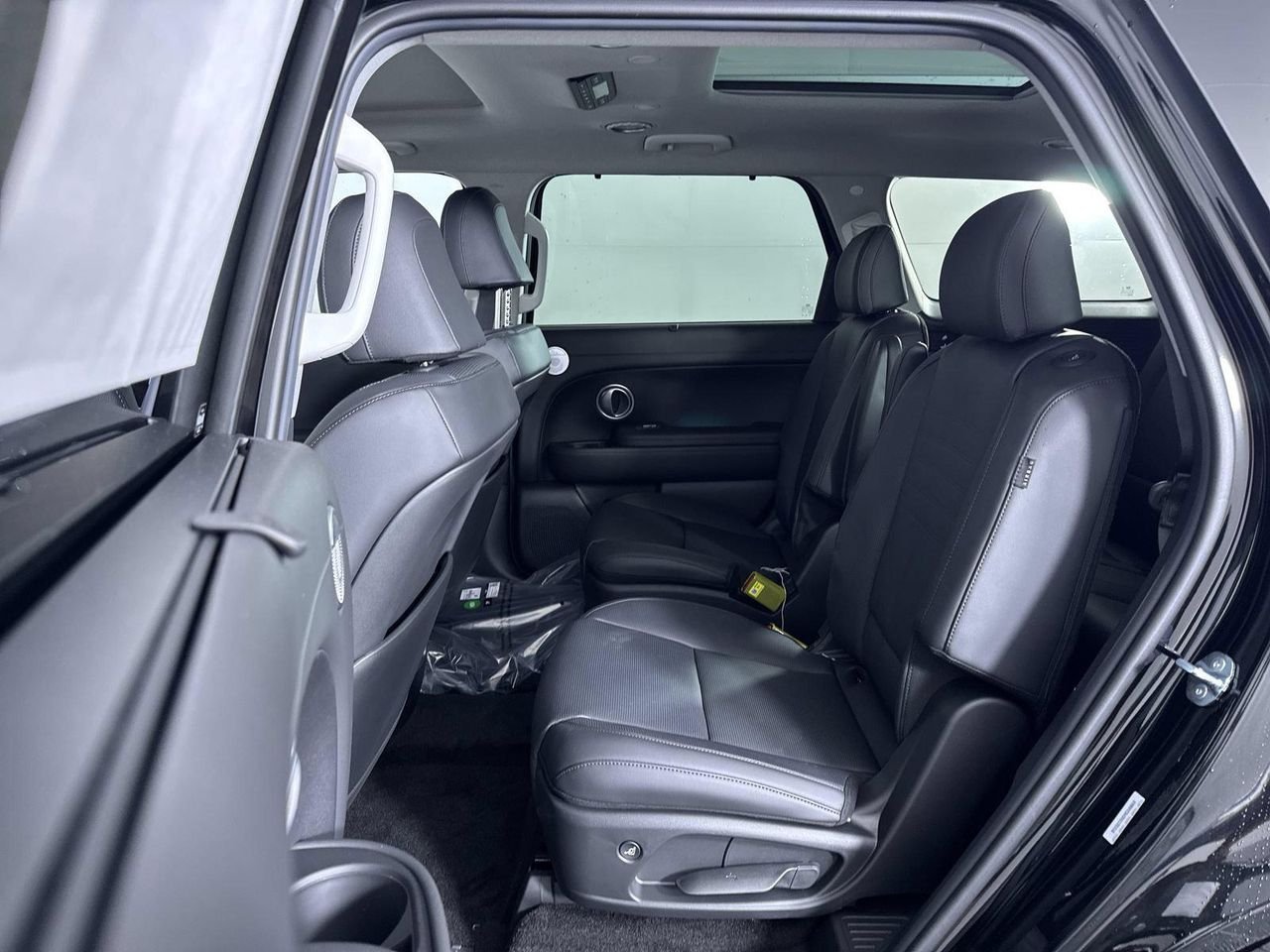 New 2027 Abyss Black Pearl Hyundai Limited 7P image 26