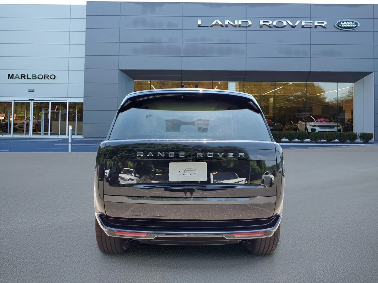 New 2026 Santorini Black Land Rover SE image 7