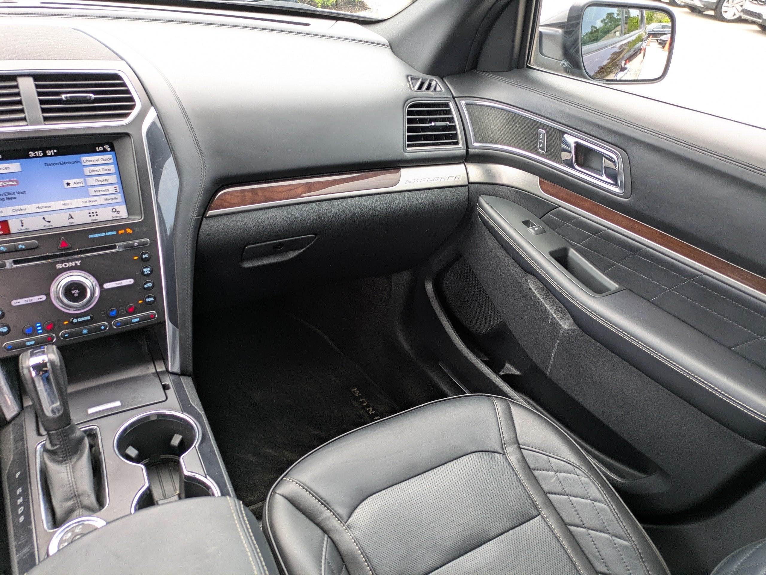 2018 Ford Explorer Platinum - Photo 16