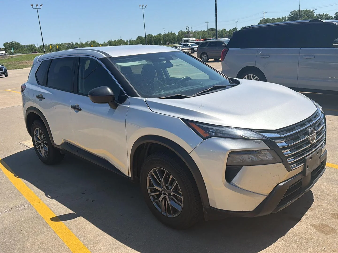 Used 2024 Nissan Rogue S with VIN 5N1BT3AB7RC700428 for sale in Kansas City