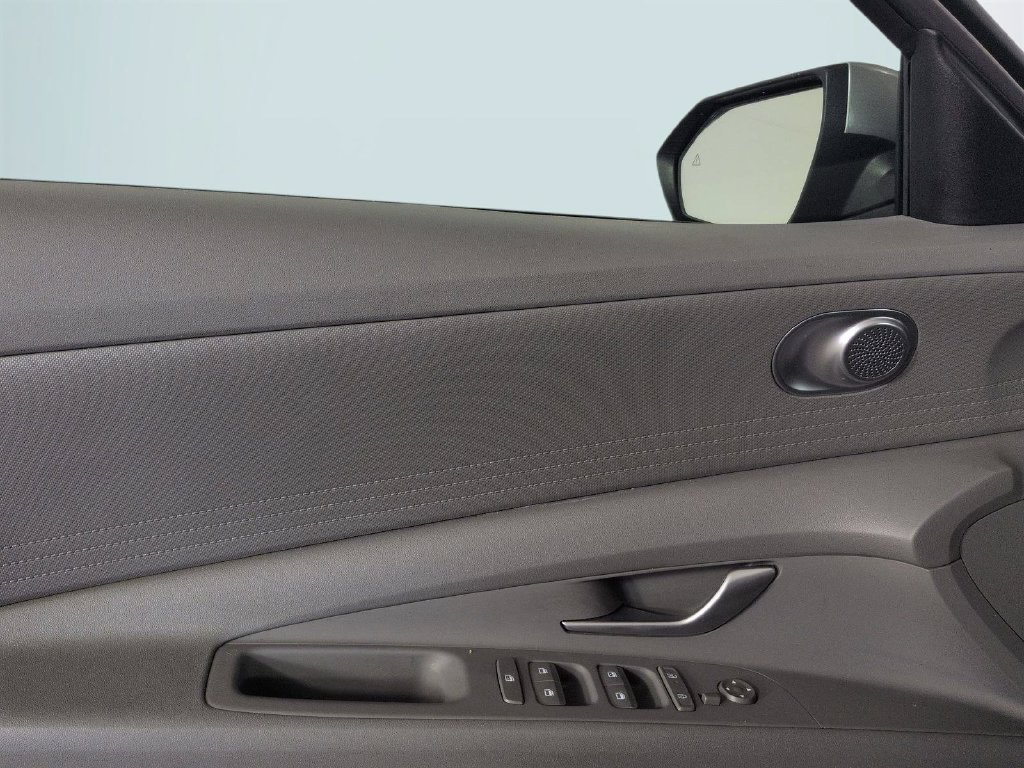 2024 Hyundai Elantra SEL - Photo 26