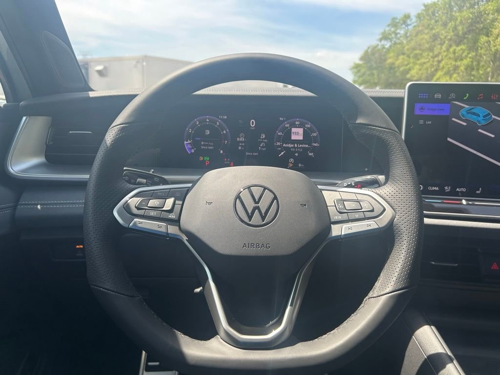 New 2026 White/off-white Volkswagen SE R-Line Black image 20