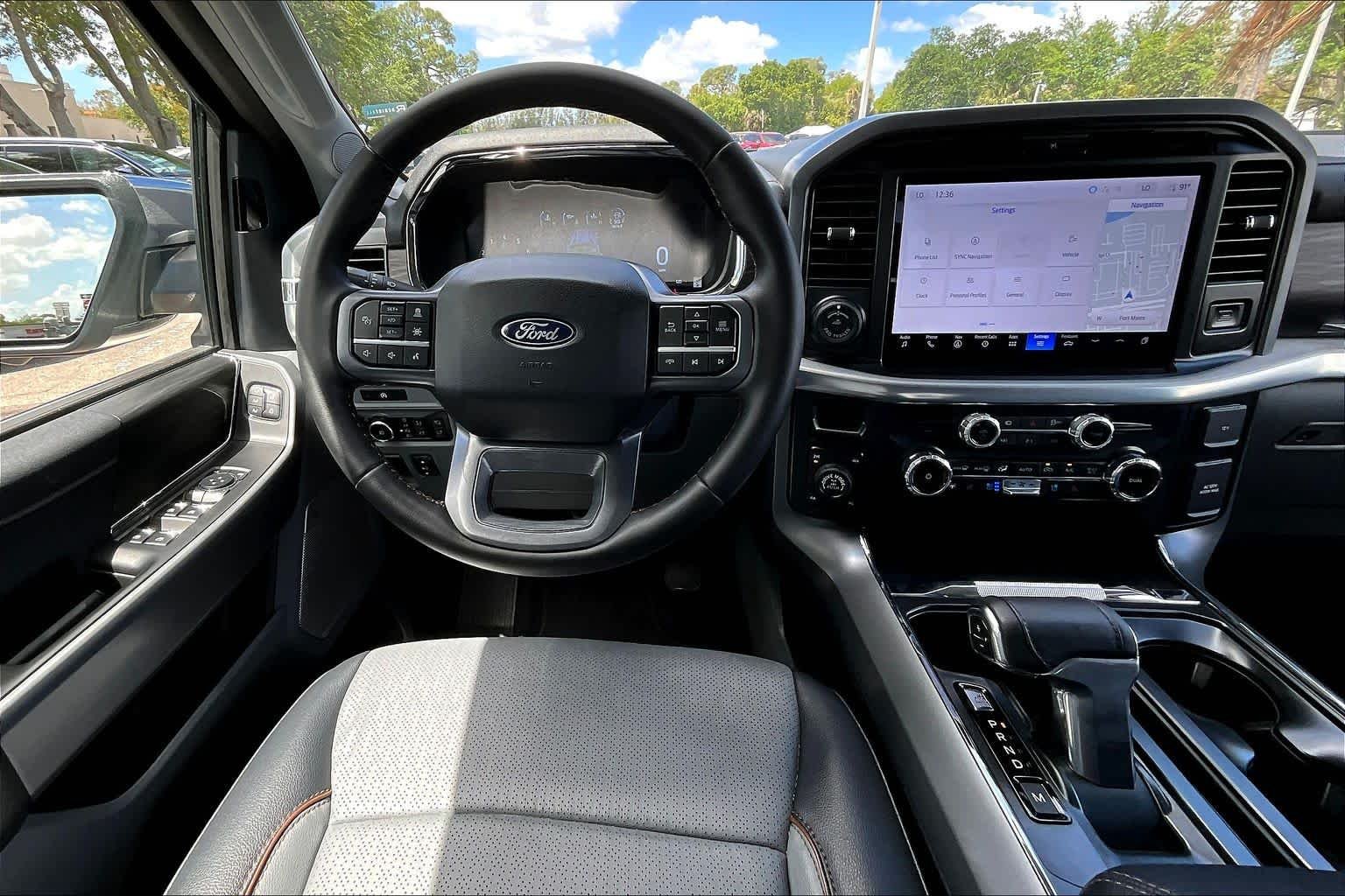 Used 2025 Carbonized Gray Metallic Ford LARIAT image 9