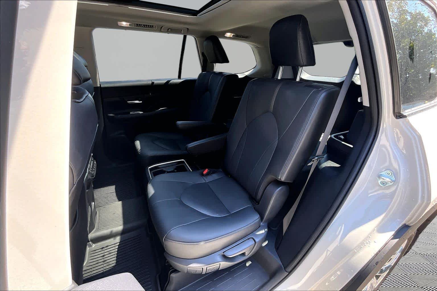 Used 2024 Coastal Cream Toyota Platinum image 21