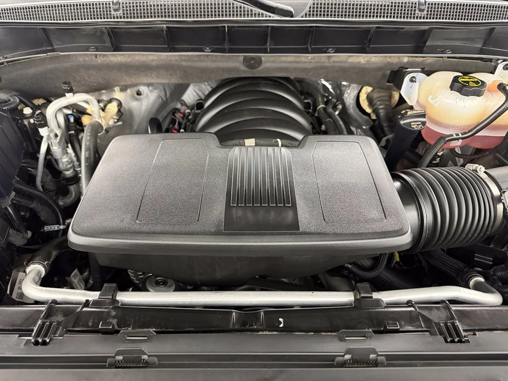 Used 2025 Black Chevrolet Z71 image 23