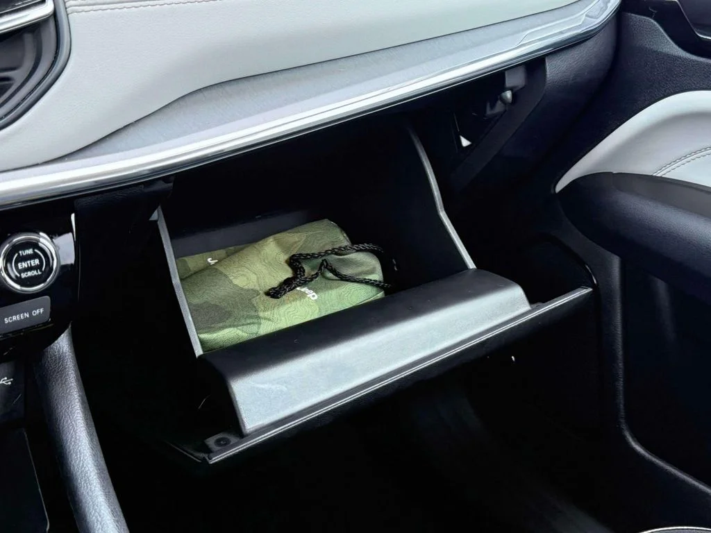 Used 2022 Gray Jeep Limited image 29