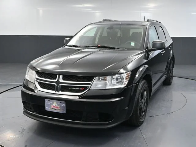Used 2019 Black Dodge SE image 10