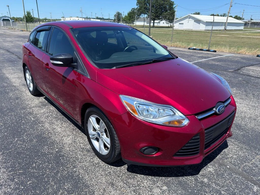 Used 2014 Ford Focus SE with VIN 1FADP3K25EL438490 for sale in Pataskala, OH