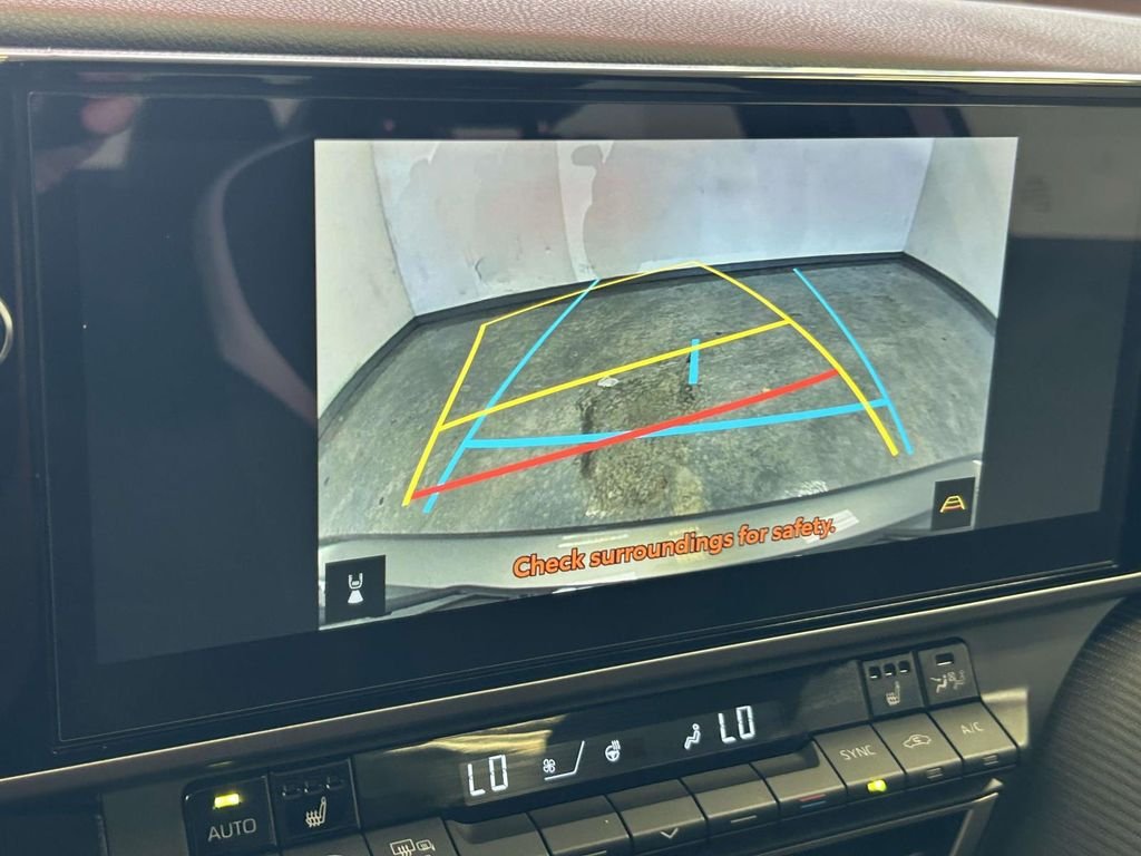 Certified Used 2025  Toyota SE image 27