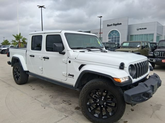 2024 Jeep Gladiator Nighthawk Auto's photo