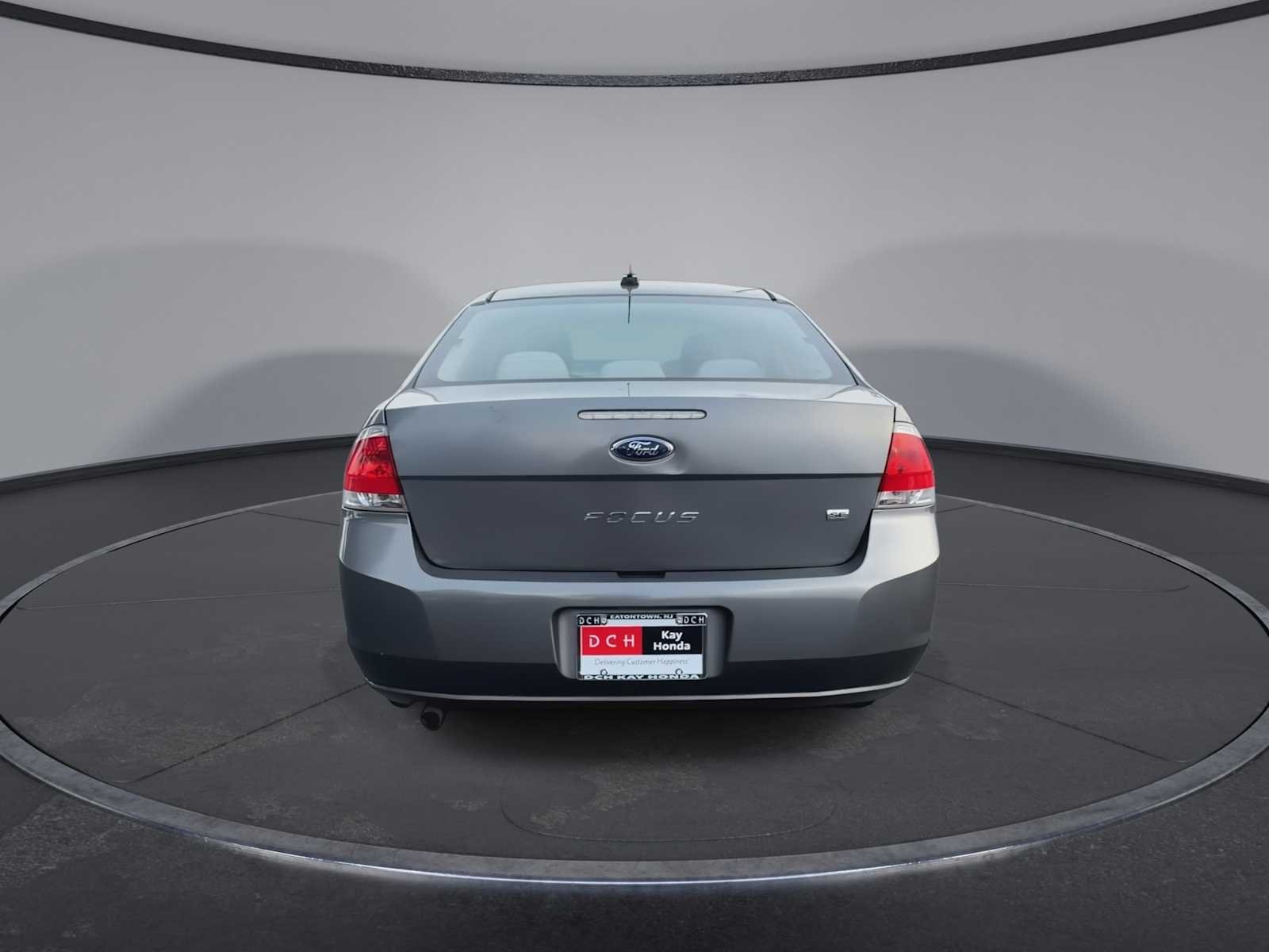 Used 2010 Sterling Grey Metallic Ford SE image 7