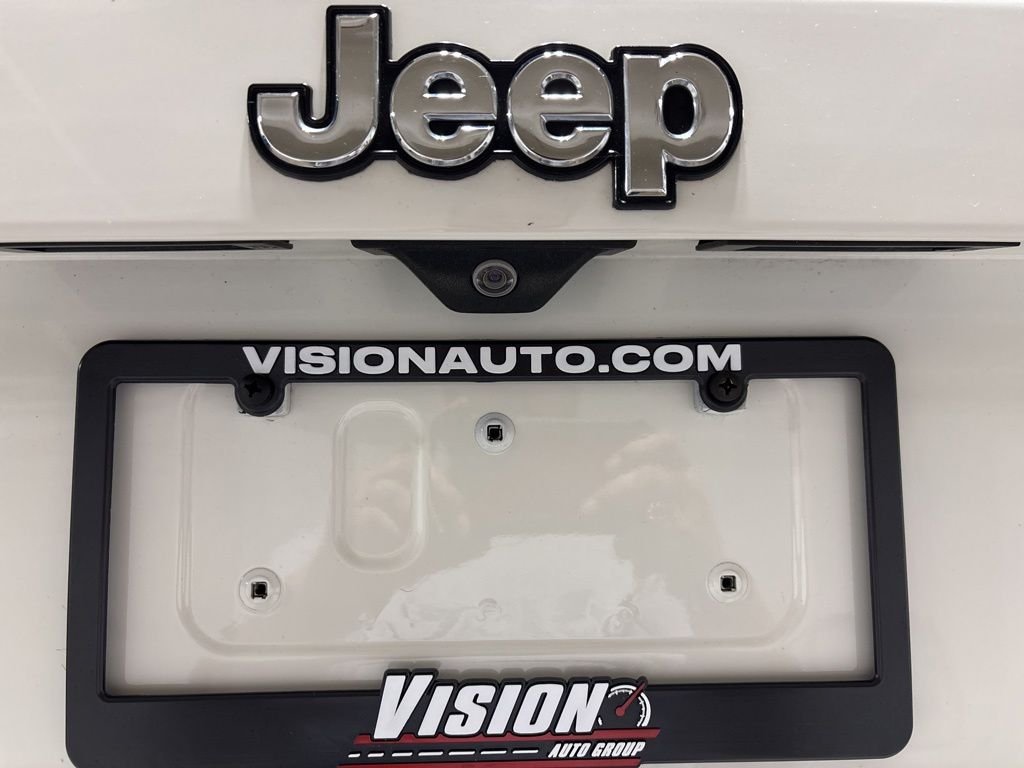 Used 2019 White Jeep Sport image 27