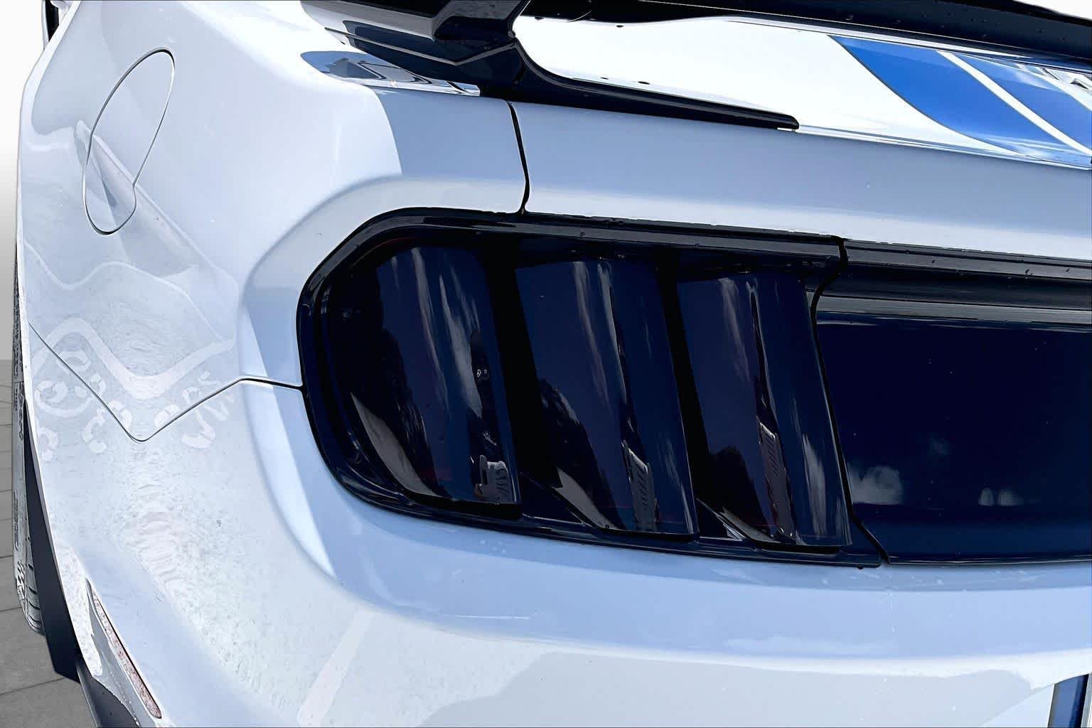 Used 2017 Oxford White Ford Shelby GT350 image 28