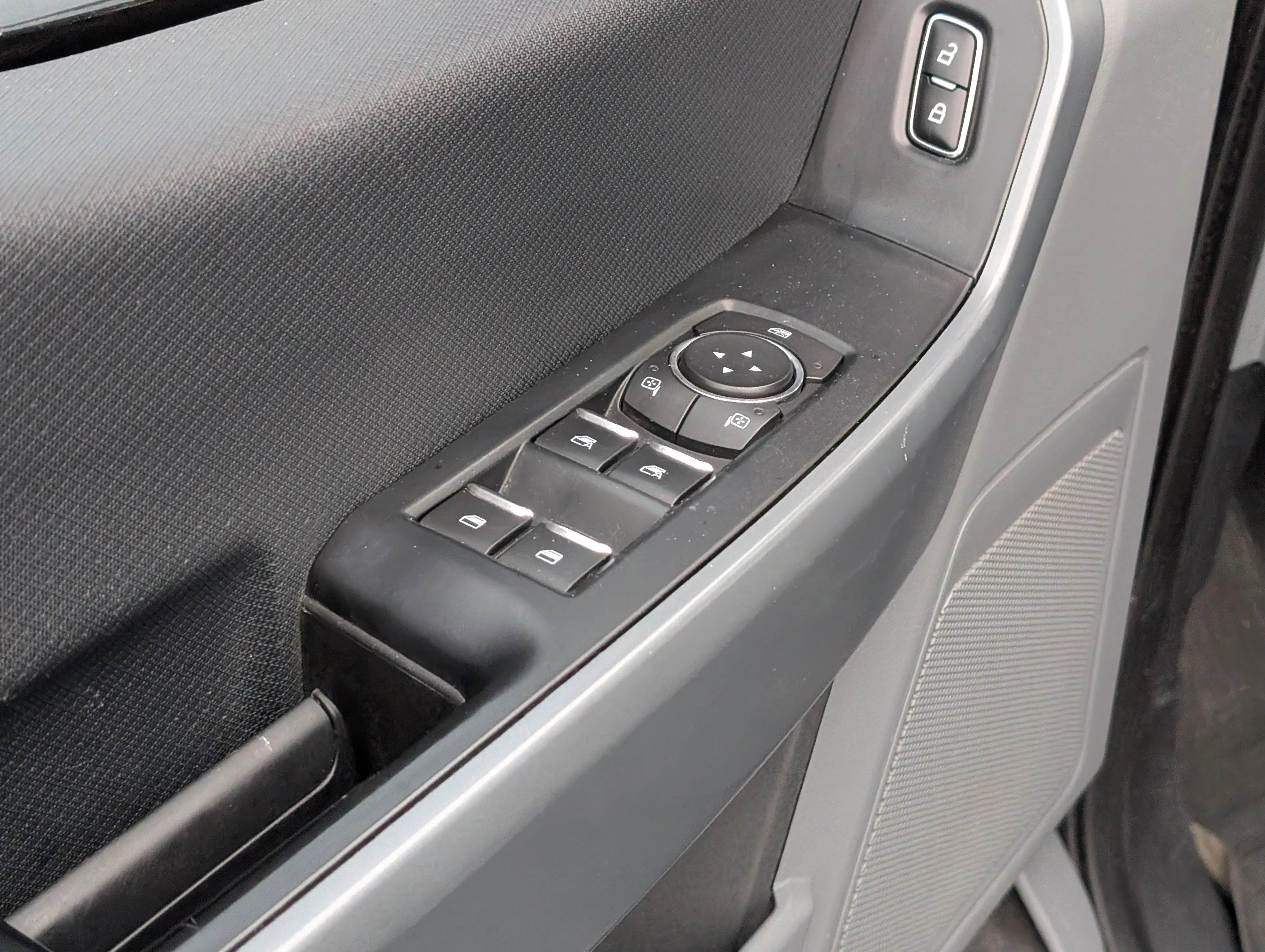 Used 2023 Gray Metallic Ford XLT image 17