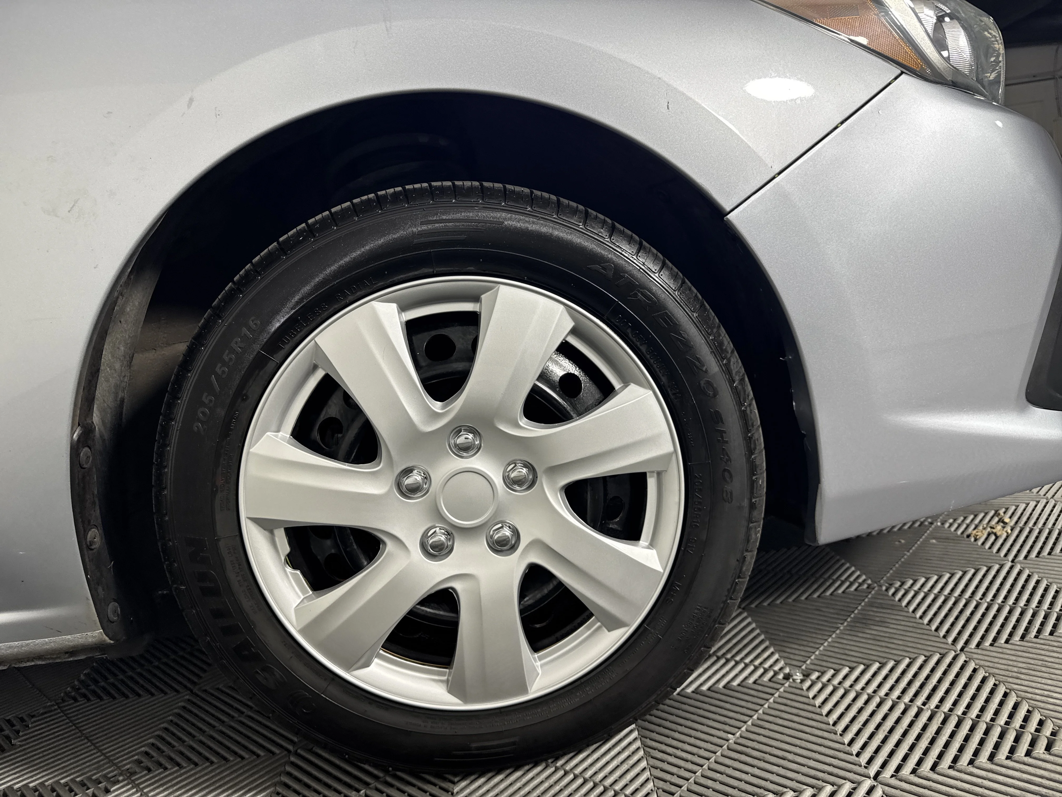 Used 2020 Ice Silver Metallic Subaru Base image 18
