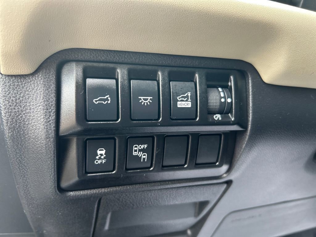 Used 2022 Silver Subaru Touring image 21