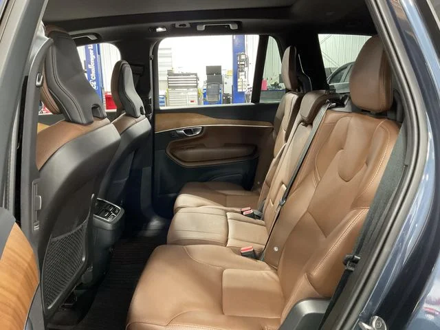 Certified Used 2023 Blue Volvo B6 Plus 7-Seater image 9