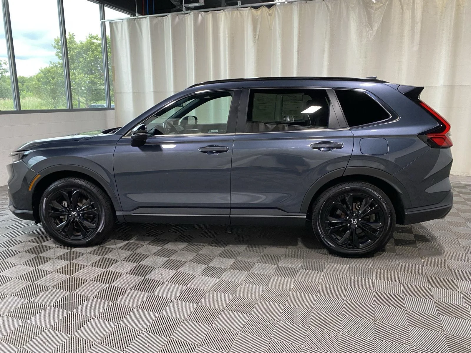Used 2023 Meteorite Gray Metallic Honda Sport Touring image 5