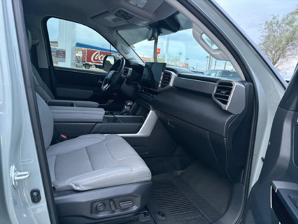 2024 Toyota Tundra Limited - Photo 28