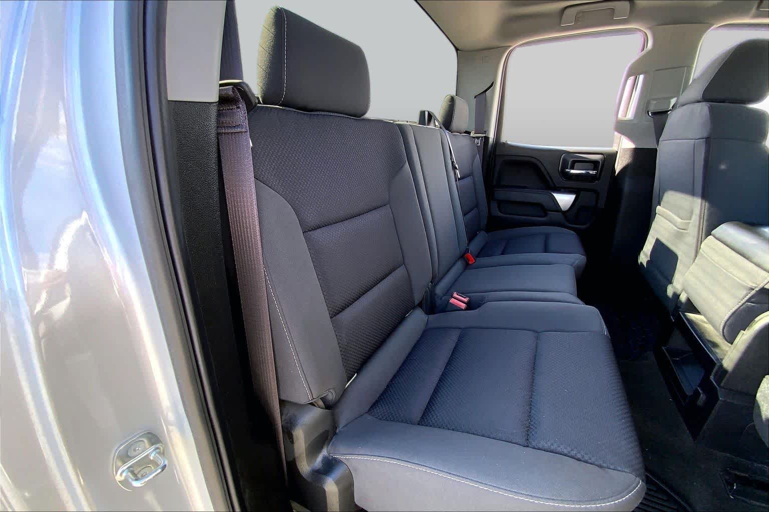 Used 2017 Silver Ice Metallic Chevrolet LT image 19
