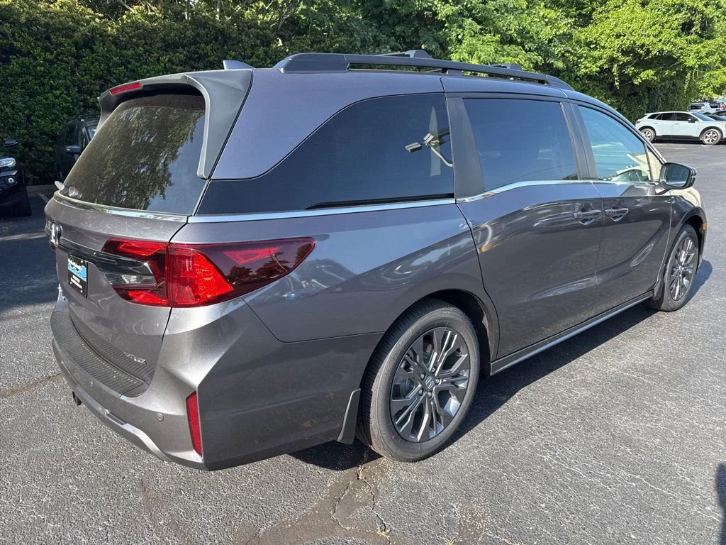 New 2026 Modern Steel Metallic Honda Touring image 3