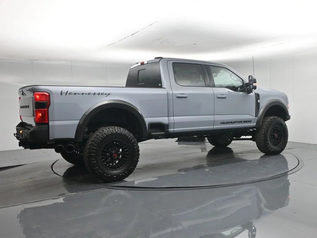 New 2026 Glacier Gray Metallic Tri-Coat Ford Lariat image 31