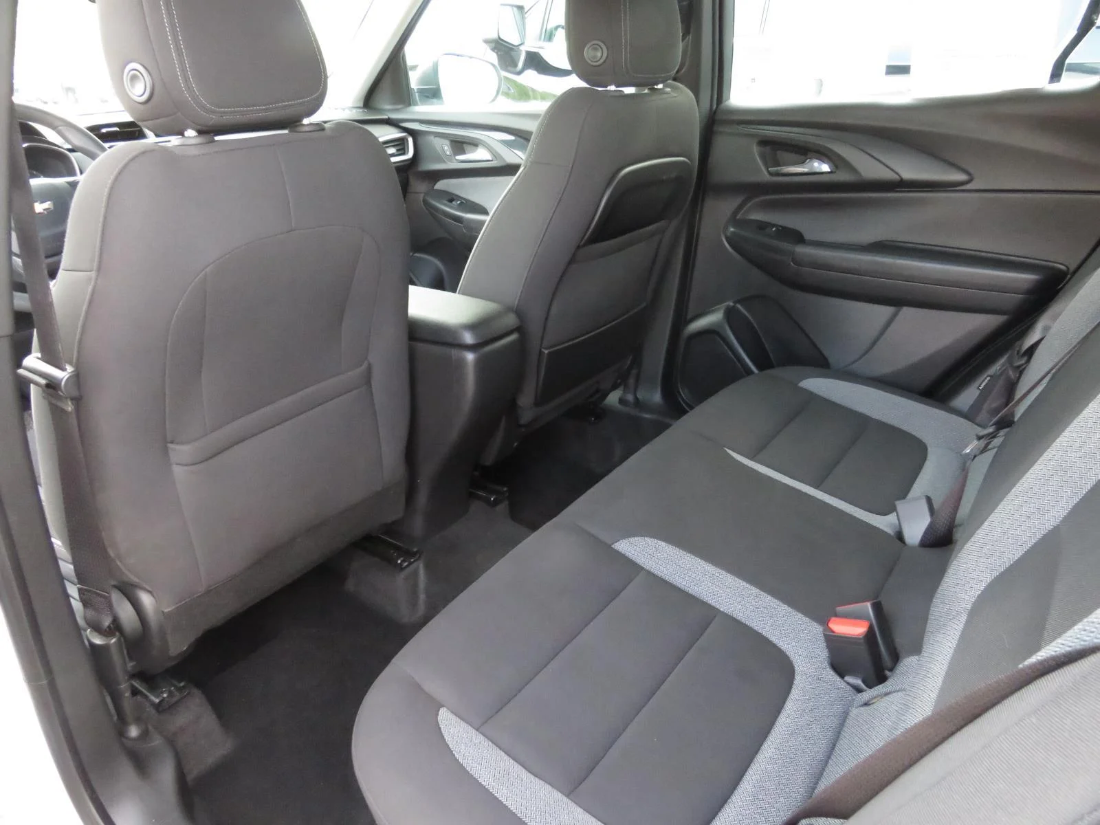 Used 2023 Summit White Chevrolet LS image 26
