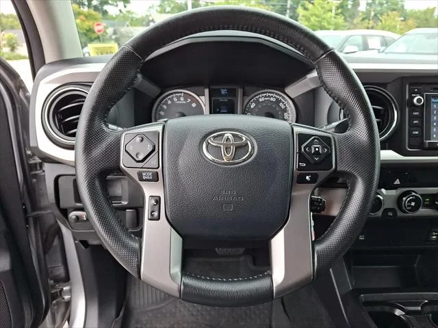 Certified Used 2017 SILVER ME Toyota  image 21