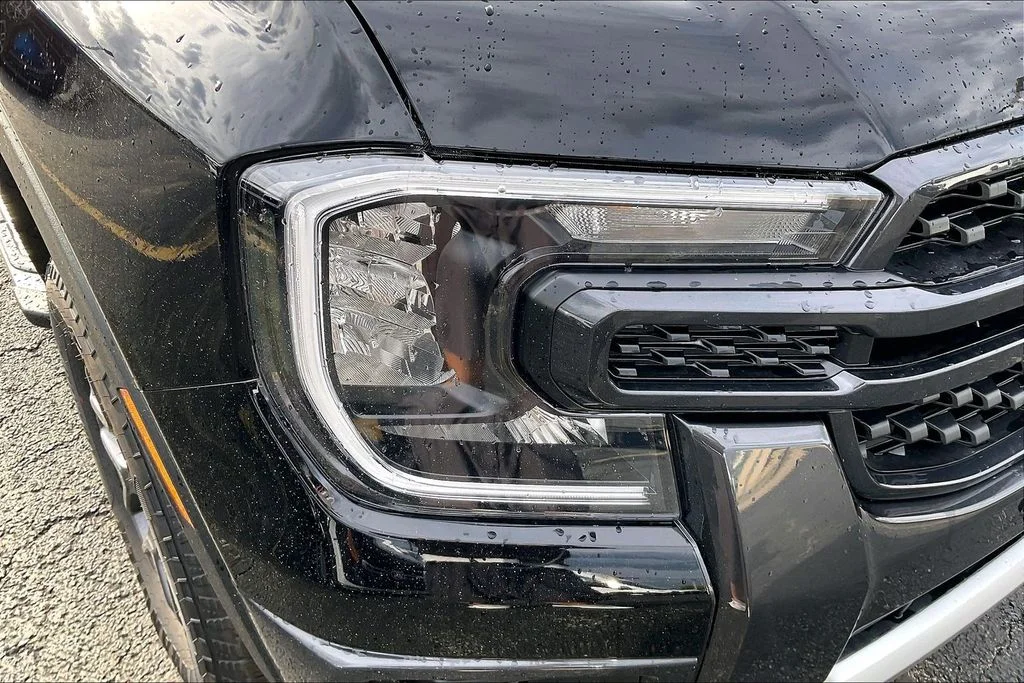 New 2026 Black Ford XLT image 28