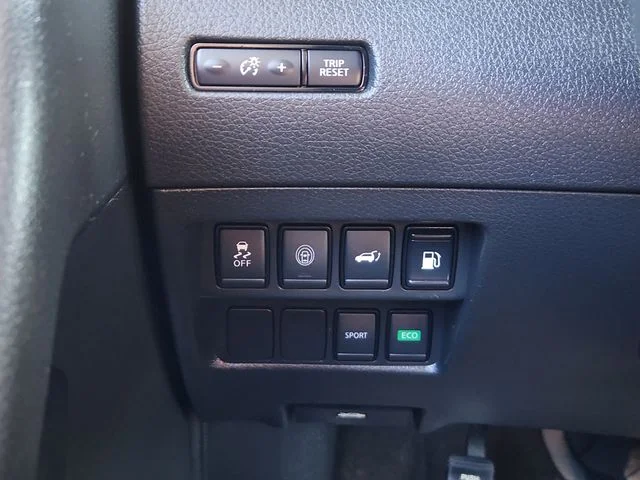 Used 2019 Gray Nissan SV image 36