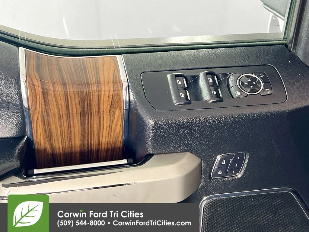 Used 2015 White Platinum Clearcoat Metallic Ford Lariat image 12