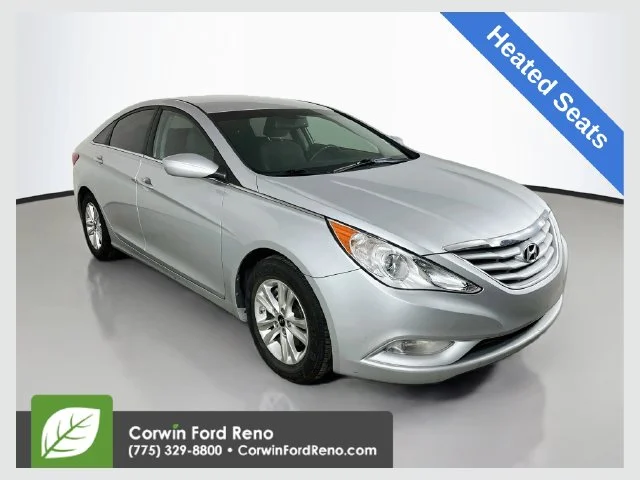 Used 2013 Radiant Silver Metallic Hyundai GLS image 1